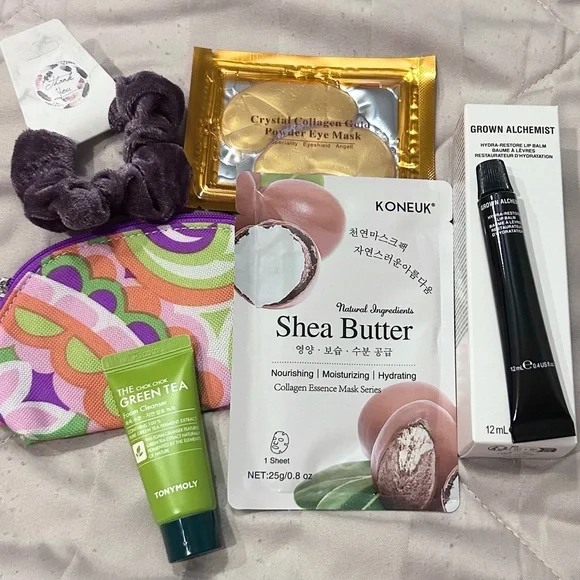 Summer or Winter beauty bundles - Picture 3 of 4